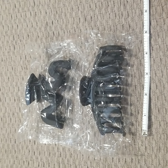 Hair Clips - Picture 2 of 4